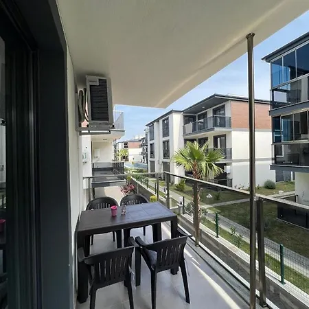 Zeusholiday Apartmán *